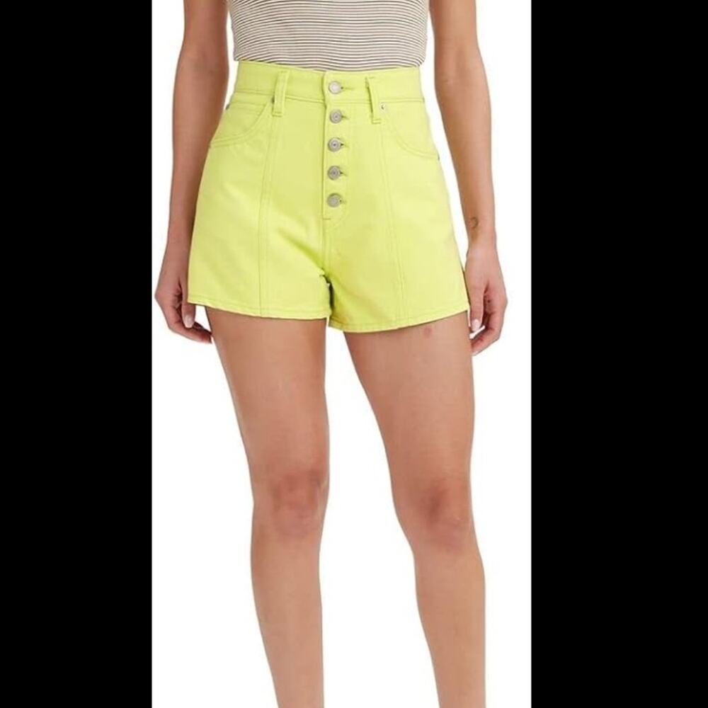 NWOT Levi’s high waisted mom shorts size 25